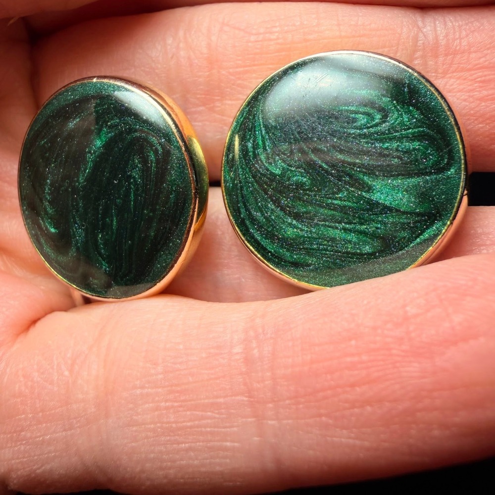 Vintage Green Enamel Swirl Gold Tone Round Clip On Earrings‎ Retro Abstract 90s